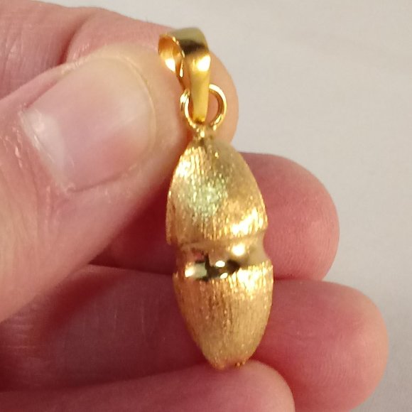18K Yellow Gold Filled 3D Carved Textured Army Bullet Necklace Pendant Gift - Picture 3 of 4